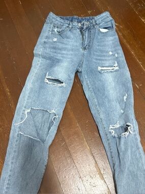 SHEIN Light Blue Denim Jeans with Contrast Stitching